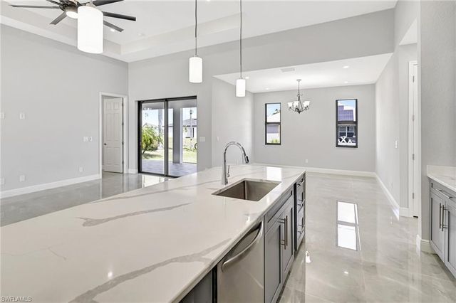 1813 NE 21st ST, Cape Coral, FL 33909