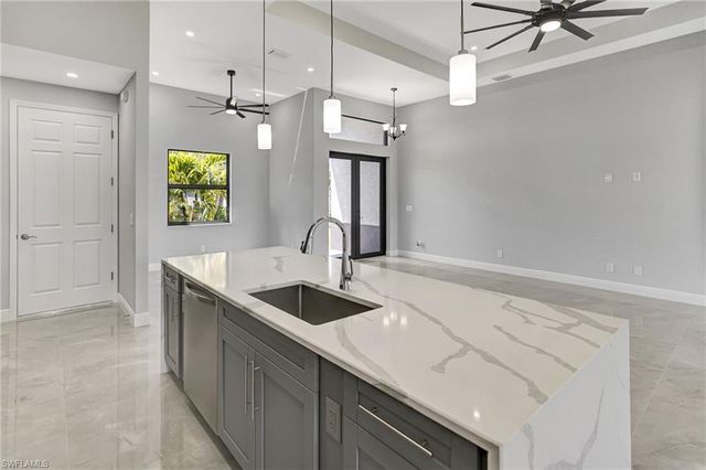 1813 NE 21st ST, Cape Coral, FL 33909