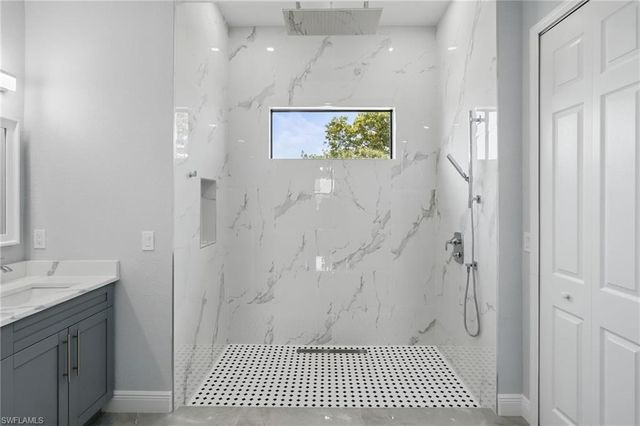 1813 NE 21st ST, Cape Coral, FL 33909