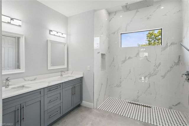 1813 NE 21st ST, Cape Coral, FL 33909