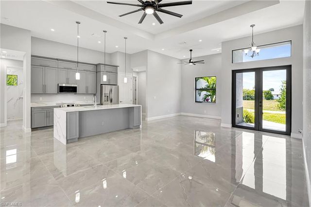 1813 NE 21st ST, Cape Coral, FL 33909