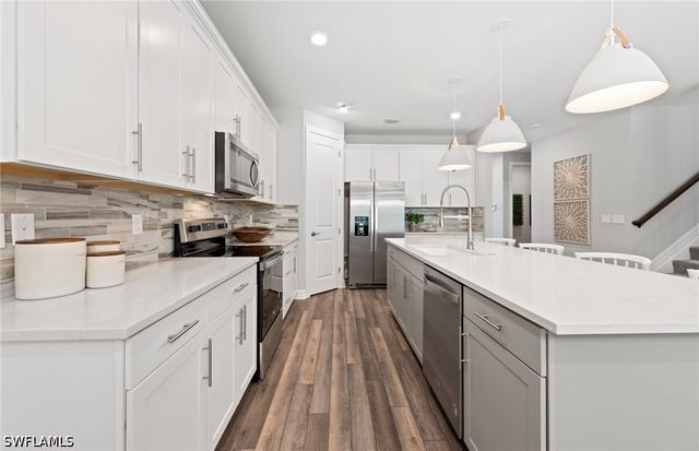 274 Silent Lake DR, Lehigh Acres, FL 33936