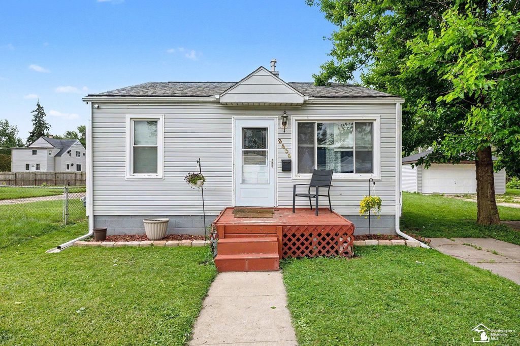 8436 Prospect Avenue, Warren, MI 48089