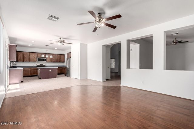 9609 W COOLIDGE Street, Phoenix, AZ 85037