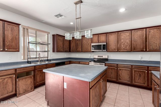 9609 W COOLIDGE Street, Phoenix, AZ 85037