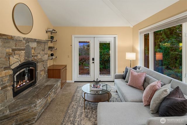 10101 181st Avenue SE, Issaquah, WA 98027