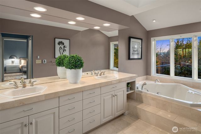 10101 181st Avenue SE, Issaquah, WA 98027