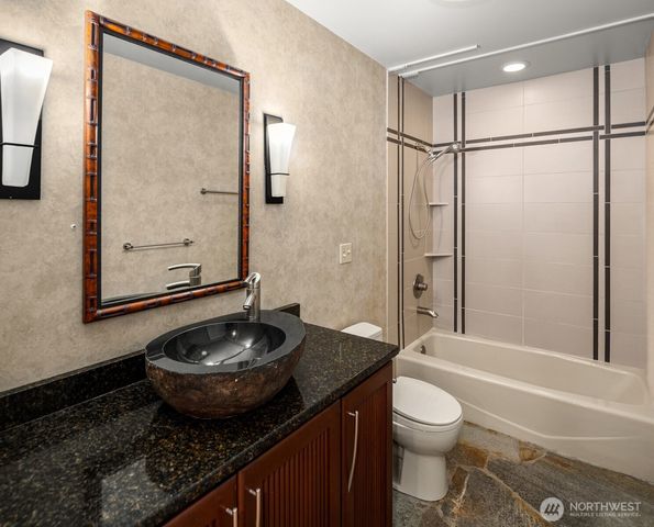 10101 181st Avenue SE, Issaquah, WA 98027