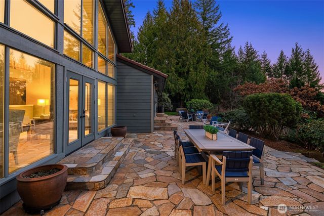 10101 181st Avenue SE, Issaquah, WA 98027