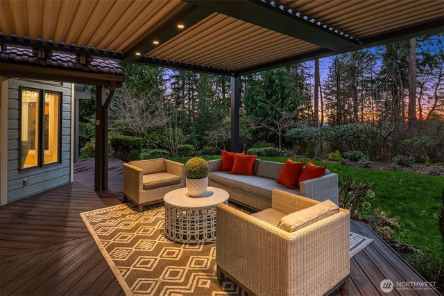 10101 181st Avenue SE, Issaquah, WA 98027