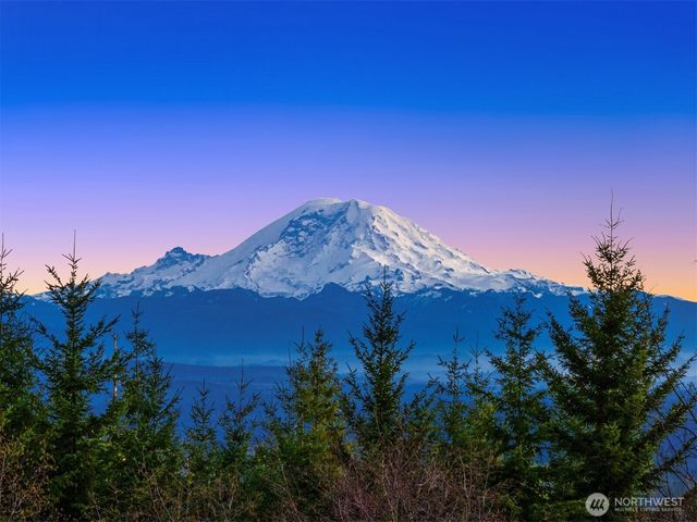 10101 181st Avenue SE, Issaquah, WA 98027