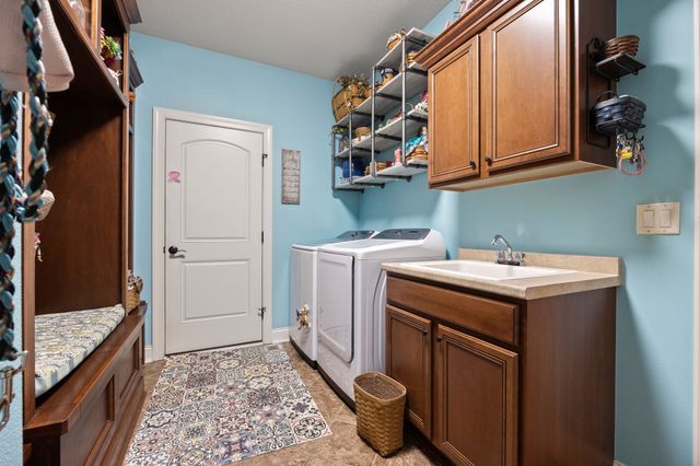 3025 Weston Drive, Ames, IA 50010