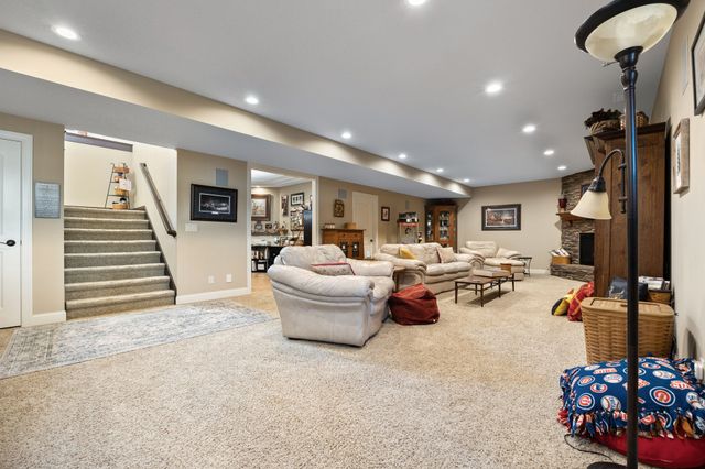 3025 Weston Drive, Ames, IA 50010