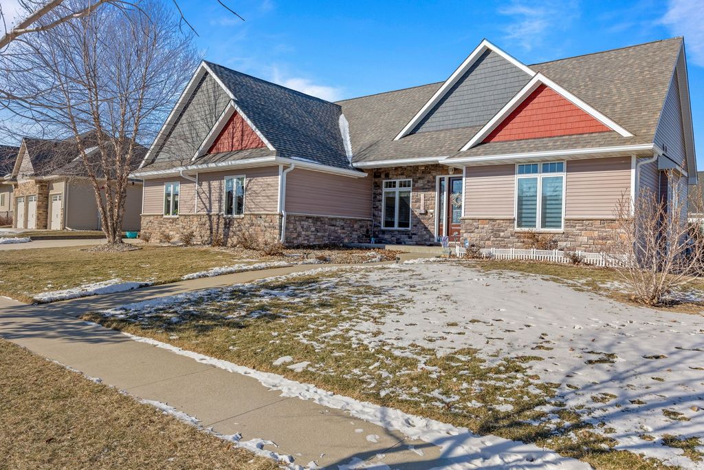 3025 Weston Drive, Ames, IA 50010