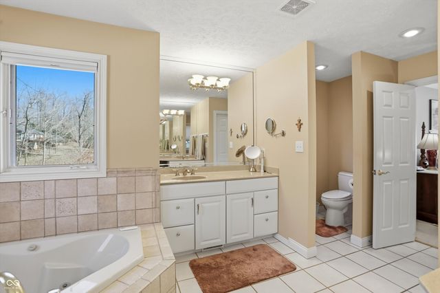 1869 E York Court, Martinsville, IN 46151