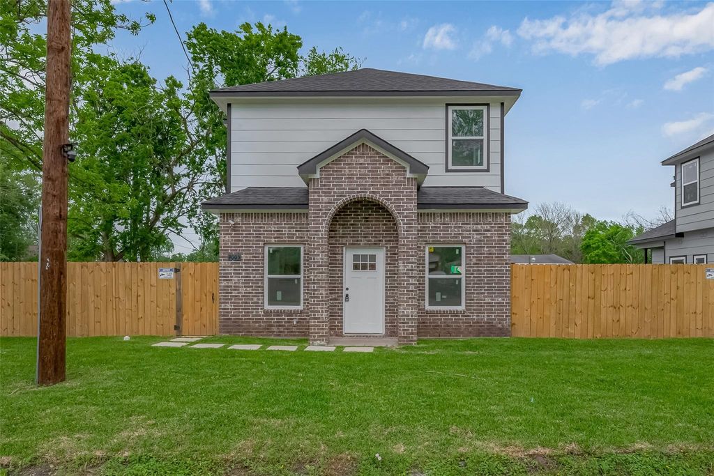 9003 Hilda Street, Houston, TX 77033