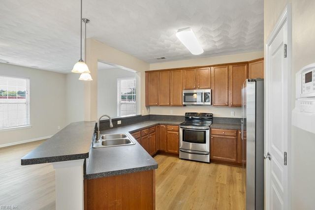 3409 Five Gait TRL, Virginia Beach, VA 23453
