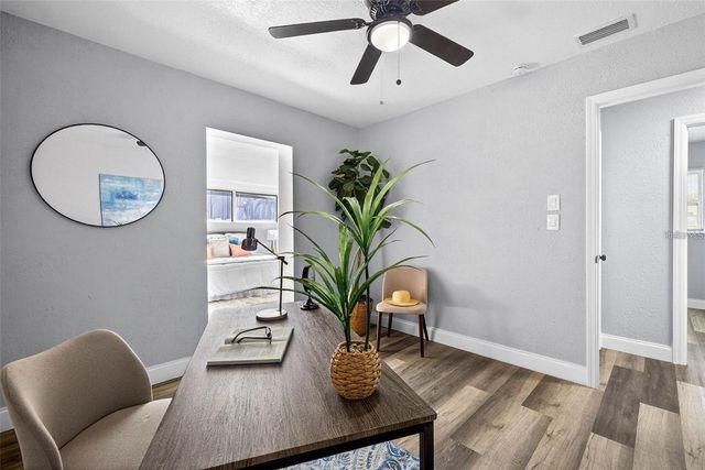 6965 21ST STREET N, St Petersburg, FL 33702