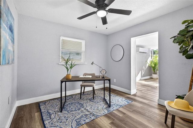 6965 21ST STREET N, St Petersburg, FL 33702