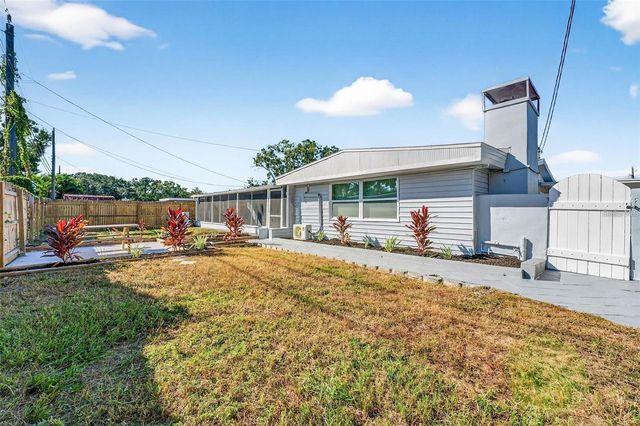 6965 21ST STREET N, St Petersburg, FL 33702