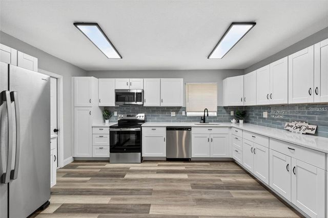 6965 21ST STREET N, St Petersburg, FL 33702