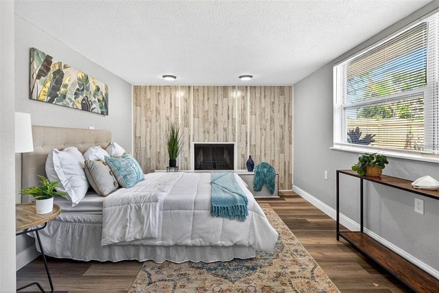 6965 21ST STREET N, St Petersburg, FL 33702