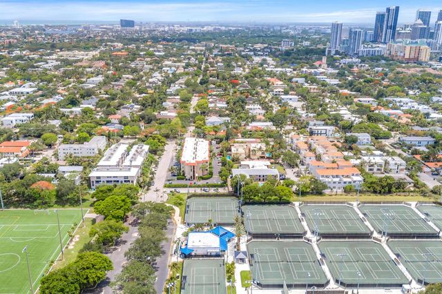 615 NE 12th Avenue 312, Fort Lauderdale, FL 33304