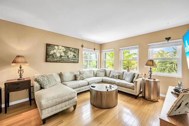 615 NE 12th Avenue 312, Fort Lauderdale, FL 33304