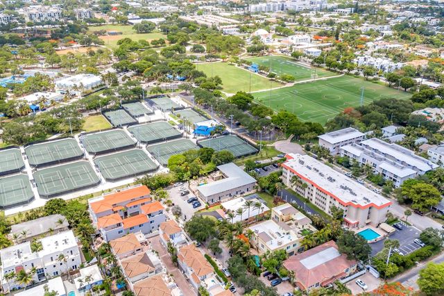 615 NE 12th Avenue 312, Fort Lauderdale, FL 33304