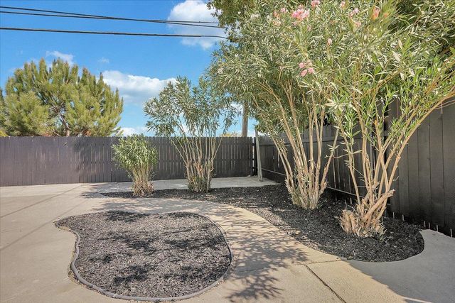 8404 Miguel Way, Elverta, CA 95626