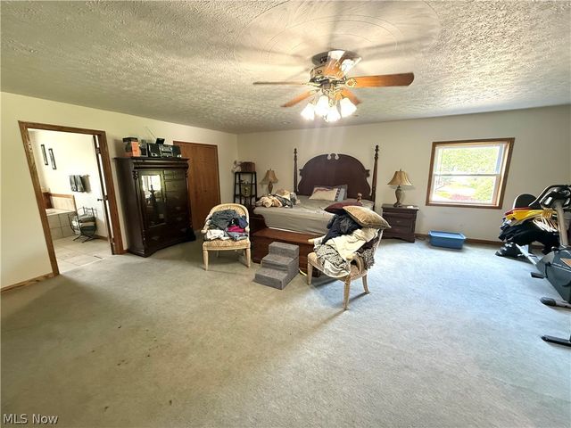 5520 Sharon Drive, Youngstown, OH 44512