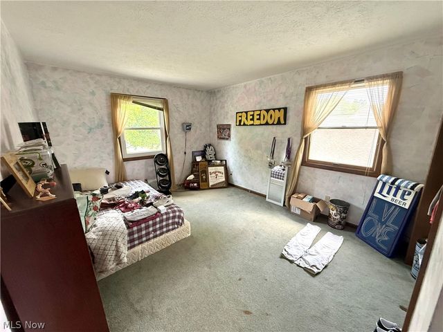 5520 Sharon Drive, Youngstown, OH 44512