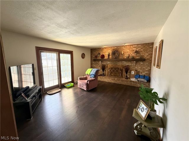 5520 Sharon Drive, Youngstown, OH 44512