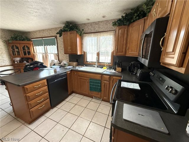 5520 Sharon Drive, Youngstown, OH 44512