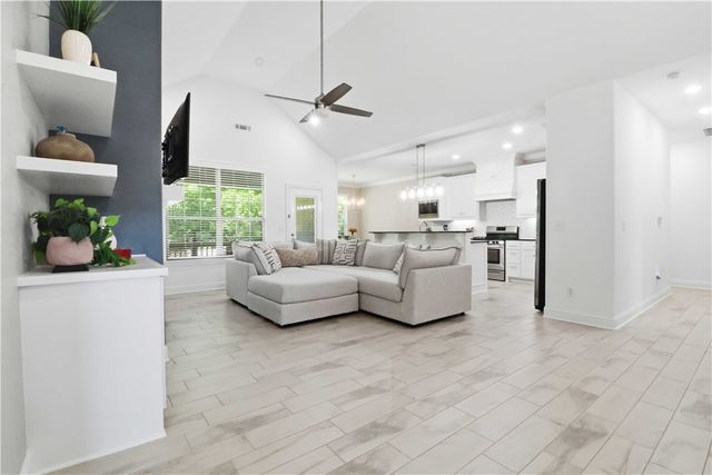 1431 Leslie Street, Bentonville, AR 72713