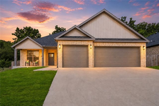 1431 Leslie Street, Bentonville, AR 72713