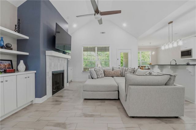 1431 Leslie Street, Bentonville, AR 72713