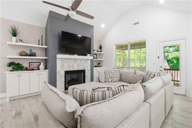 1431 Leslie Street, Bentonville, AR 72713