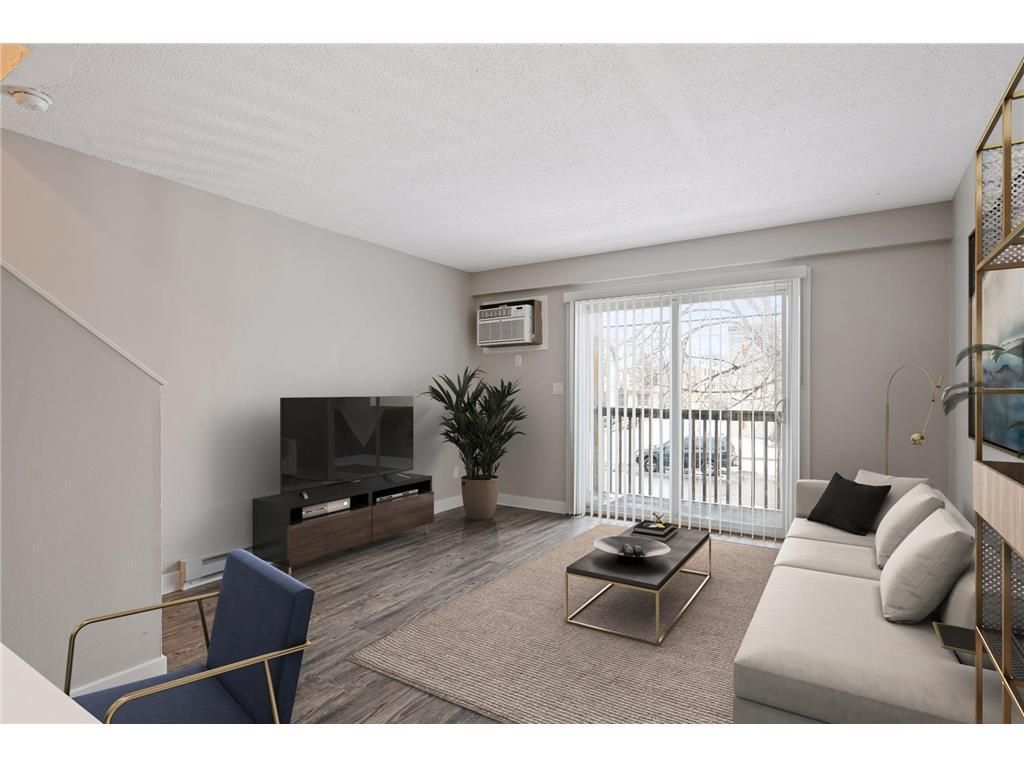 924 21st Avenue S 6, Minneapolis, MN 55404