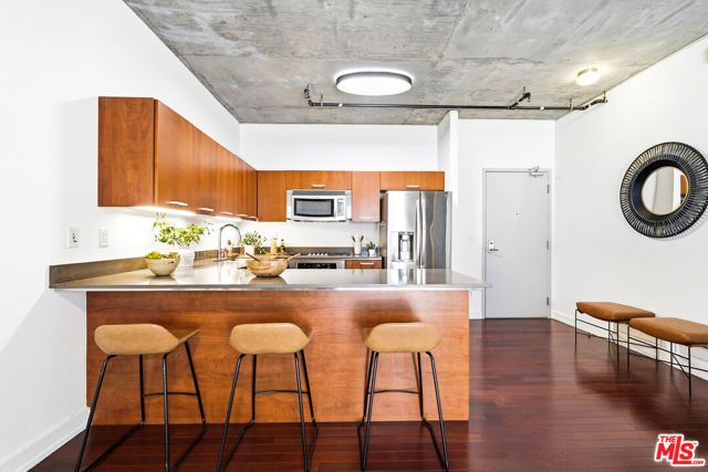 645 W 9th Street 342, Los Angeles, CA 90015