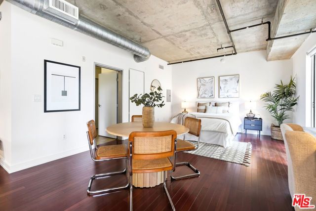 645 W 9th Street 342, Los Angeles, CA 90015