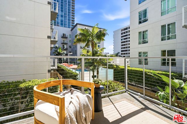 645 W 9th Street 342, Los Angeles, CA 90015