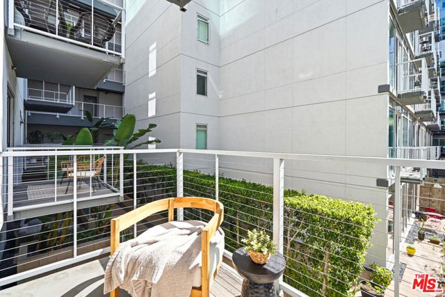 645 W 9th Street 342, Los Angeles, CA 90015