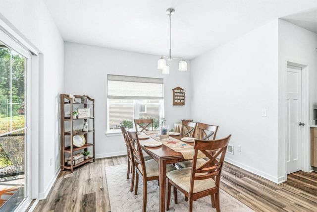 524 Wild Oak Road, Hartland, WI 53029