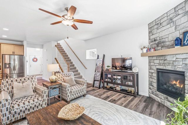 524 Wild Oak Road, Hartland, WI 53029