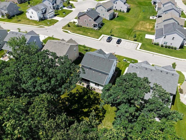 524 Wild Oak Road, Hartland, WI 53029