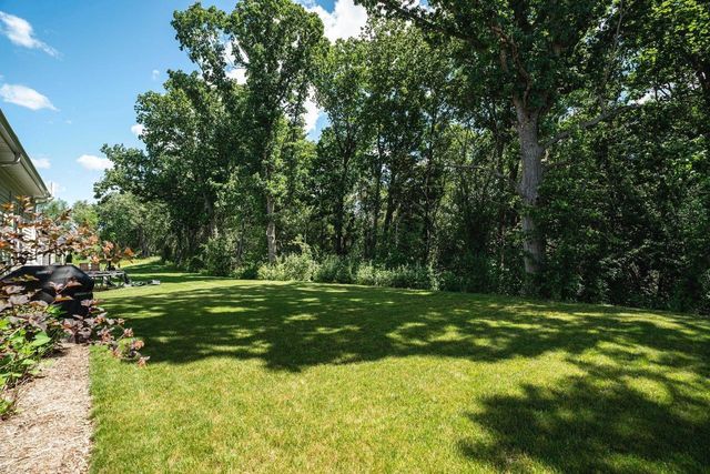 524 Wild Oak Road, Hartland, WI 53029