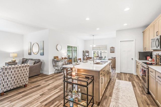524 Wild Oak Road, Hartland, WI 53029