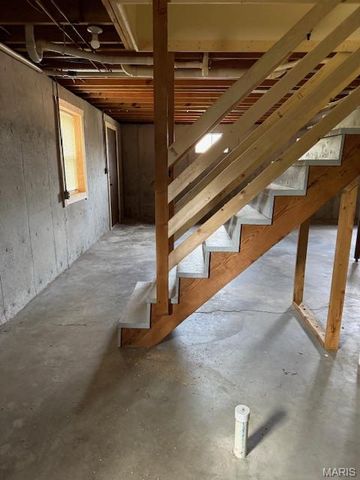 4587 Debbie Lane, House Springs, MO 63051