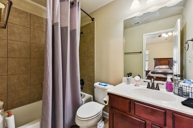 1353 Talley LOOP, Buda, TX 78610
